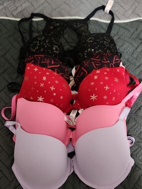NWT 32C Victoria's Secret Lot Of 5 Push Up Tee Shirt Bras
